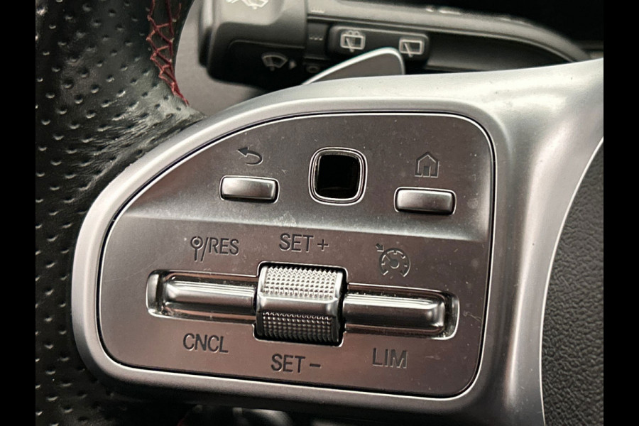 Mercedes-Benz EQA 250 Business Solution AMG 67 kWh | Origineel Nederlands | 1e Eigenaar | Navigatie | Leder/Alcantara | Camera |