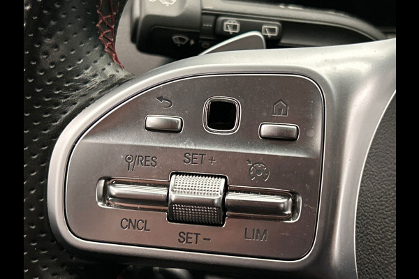 Mercedes-Benz EQA 250 Business Solution AMG 67 kWh | Origineel Nederlands | 1e Eigenaar | Navigatie | Leder/Alcantara | Camera |