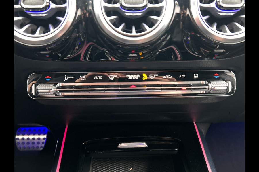 Mercedes-Benz EQA 250 Business Solution AMG 67 kWh | Origineel Nederlands | 1e Eigenaar | Navigatie | Leder/Alcantara | Camera |