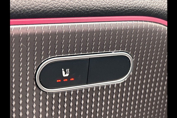 Mercedes-Benz EQA 250 Business Solution AMG 67 kWh | Origineel Nederlands | 1e Eigenaar | Navigatie | Leder/Alcantara | Camera |