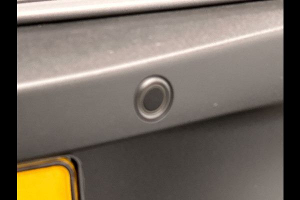 Mercedes-Benz EQA 250 Business Solution AMG 67 kWh | Origineel Nederlands | 1e Eigenaar | Navigatie | Leder/Alcantara | Camera |