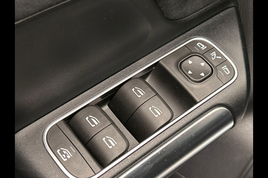 Mercedes-Benz EQA 250 Business Solution AMG 67 kWh | Origineel Nederlands | 1e Eigenaar | Navigatie | Leder/Alcantara | Camera |