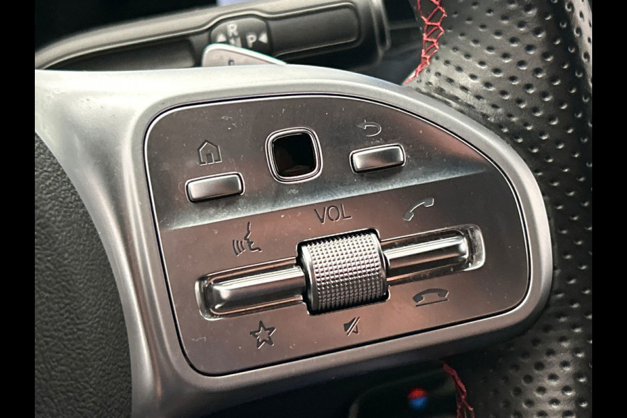 Mercedes-Benz EQA 250 Business Solution AMG 67 kWh | Origineel Nederlands | 1e Eigenaar | Navigatie | Leder/Alcantara | Camera |