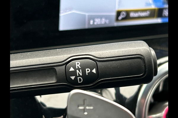 Mercedes-Benz EQA 250 Business Solution AMG 67 kWh | Origineel Nederlands | 1e Eigenaar | Navigatie | Leder/Alcantara | Camera |
