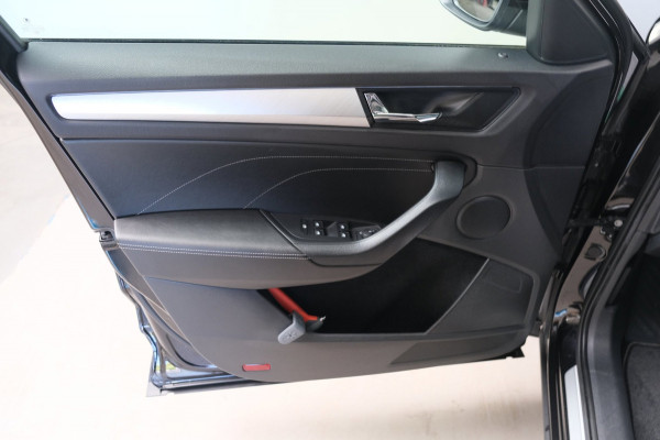 Škoda Kodiaq 1.5 TSI Business Edition 7p. - N.A.P. Airco, Cruise, Carplay, PDC, Navi, Camera, Trekhaak.