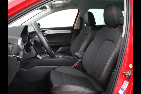 Seat Leon 1.4 TSI eHybrid PHEV FR | SOH 97,5% | Stoelverwarming | Adaptive cruise | Sfeerverlichting | Navigatie | Parkeerhulp | Full LED | Stuurverwarming | Bluetooth | Plug In