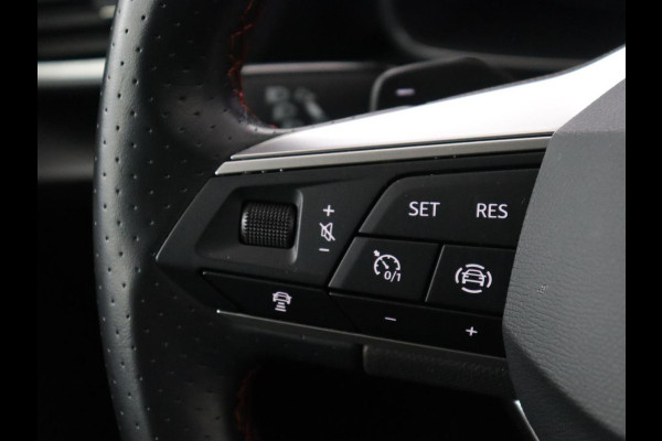 Seat Leon 1.4 TSI eHybrid PHEV FR | SOH 97,5% | Stoelverwarming | Adaptive cruise | Sfeerverlichting | Navigatie | Parkeerhulp | Full LED | Stuurverwarming | Bluetooth | Plug In