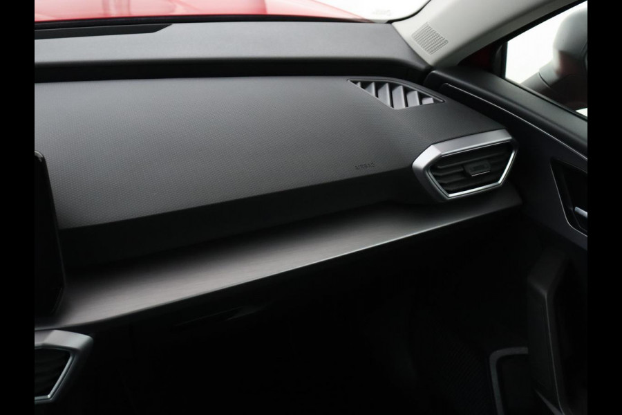 Seat Leon 1.4 TSI eHybrid PHEV FR | SOH 97,5% | Stoelverwarming | Adaptive cruise | Sfeerverlichting | Navigatie | Parkeerhulp | Full LED | Stuurverwarming | Bluetooth | Plug In