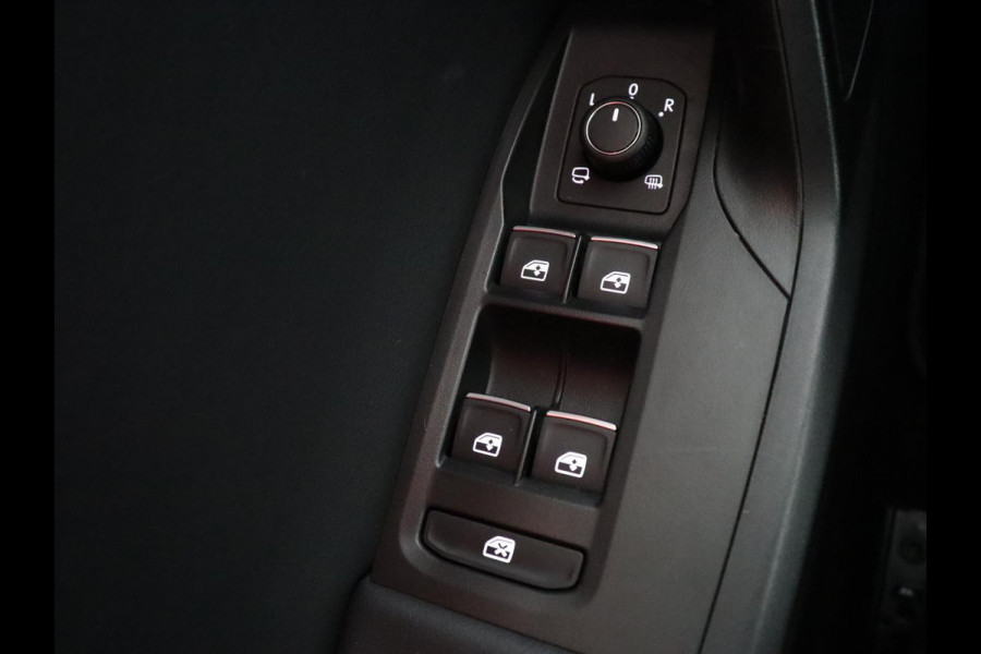 Seat Leon 1.4 TSI eHybrid PHEV FR | SOH 97,5% | Stoelverwarming | Adaptive cruise | Sfeerverlichting | Navigatie | Parkeerhulp | Full LED | Stuurverwarming | Bluetooth | Plug In