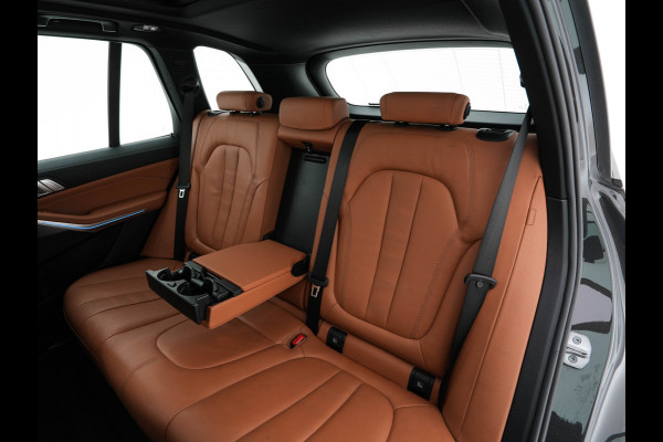 BMW X5 xDrive45e M-Sportpack High Executive (Plug-In) (INCL-BTW) Aut. *PANO | LEATHER |  HEAD-UP | LASERLIGHT | ADAPTIVE-CRUISE | TOPVIEW | BLINDSPOT | MEMORY-PACK | MASSAGE | HIFI-SOUND | HEATED-SPORTSEATS | NAVI-FULLMAP | DIGI-COCKPIT | 22''AL