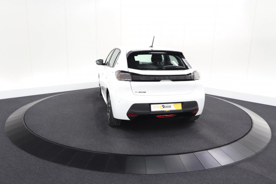 Peugeot e-208 EV Active 50 kWh | 11 KW Laadfunctie | Parkeersensoren | Apple Carplay