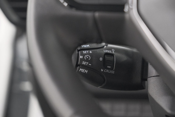 Peugeot e-208 EV Active 50 kWh | 11 KW Laadfunctie | Parkeersensoren | Apple Carplay