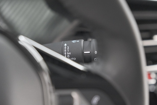 Peugeot e-208 EV Active 50 kWh | 11 KW Laadfunctie | Parkeersensoren | Apple Carplay