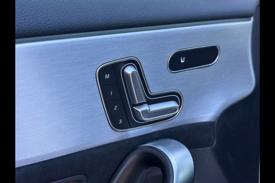 Mercedes-Benz A-Klasse 180 Business Solution AMG PANO | SFEER | CAMERA