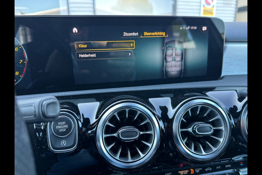 Mercedes-Benz A-Klasse 180 Business Solution AMG PANO | SFEER | CAMERA