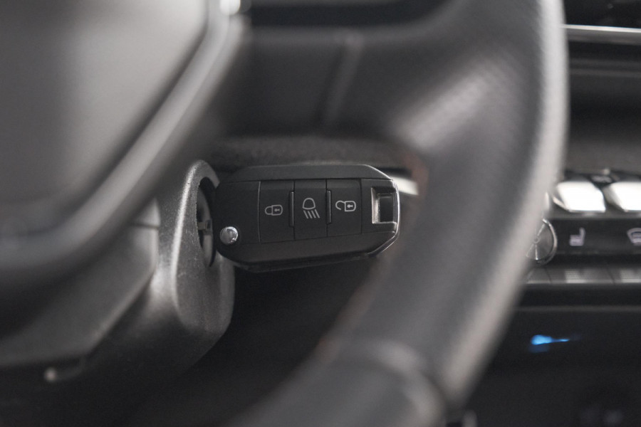 Peugeot 3008 PureTech 130 EAT8 GT Line | Trekhaak | Apple Carplay | Dodehoekdetectie | Apple Carplay