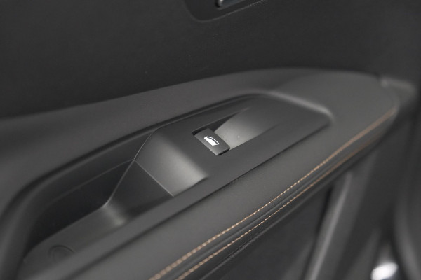 Peugeot 3008 PureTech 130 EAT8 GT Line | Trekhaak | Apple Carplay | Dodehoekdetectie | Apple Carplay