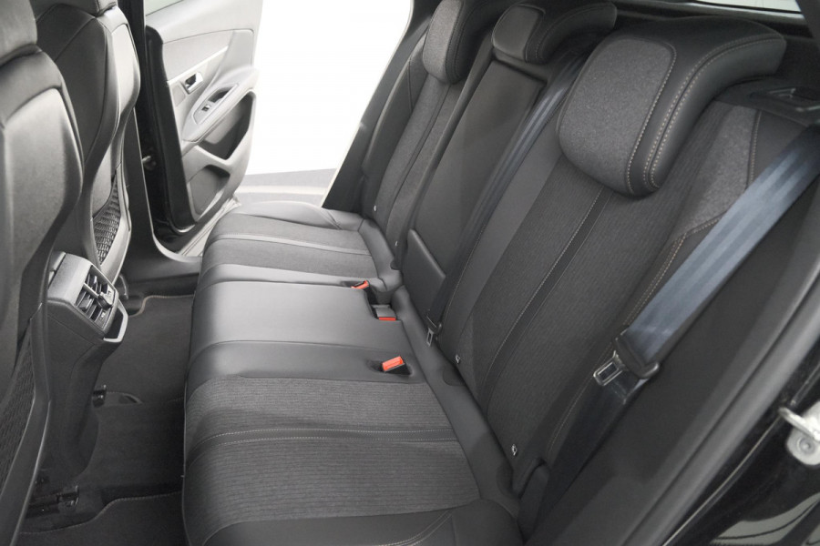 Peugeot 3008 PureTech 130 EAT8 GT Line | Trekhaak | Apple Carplay | Dodehoekdetectie | Apple Carplay