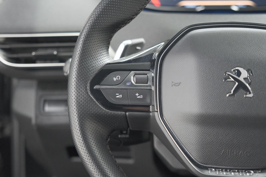 Peugeot 3008 PureTech 130 EAT8 GT Line | Trekhaak | Apple Carplay | Dodehoekdetectie | Apple Carplay