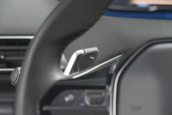 Peugeot 3008 PureTech 130 EAT8 GT Line | Trekhaak | Apple Carplay | Dodehoekdetectie | Apple Carplay