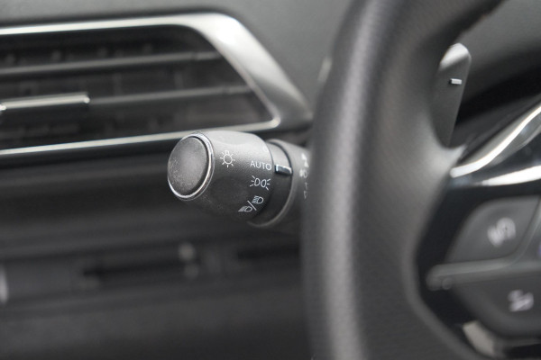Peugeot 3008 PureTech 130 EAT8 GT Line | Trekhaak | Apple Carplay | Dodehoekdetectie | Apple Carplay