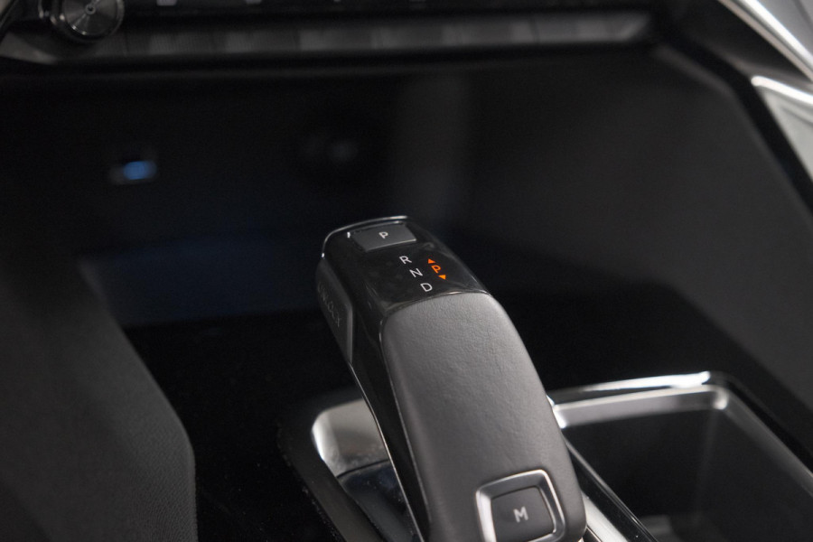 Peugeot 3008 PureTech 130 EAT8 GT Line | Trekhaak | Apple Carplay | Dodehoekdetectie | Apple Carplay