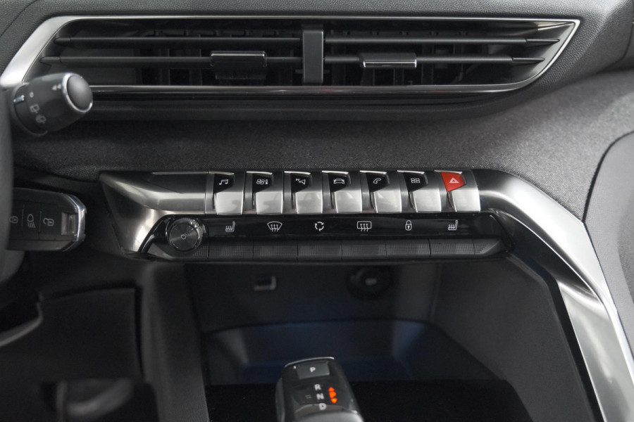 Peugeot 3008 PureTech 130 EAT8 GT Line | Trekhaak | Apple Carplay | Dodehoekdetectie | Apple Carplay