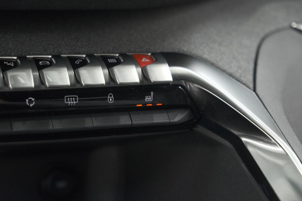 Peugeot 3008 PureTech 130 EAT8 GT Line | Trekhaak | Apple Carplay | Dodehoekdetectie | Apple Carplay