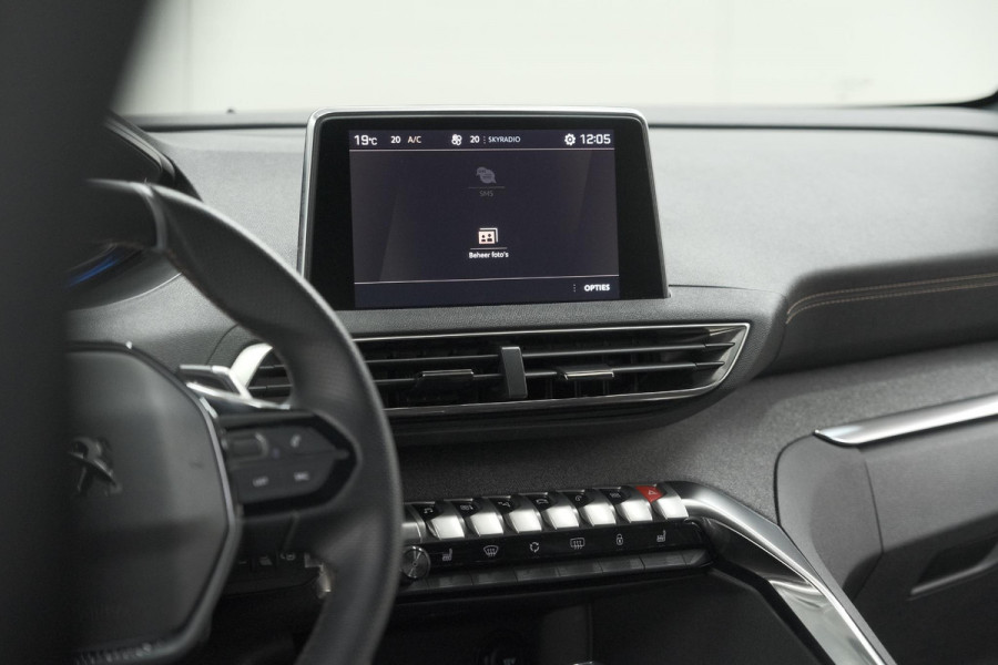 Peugeot 3008 PureTech 130 EAT8 GT Line | Trekhaak | Apple Carplay | Dodehoekdetectie | Apple Carplay