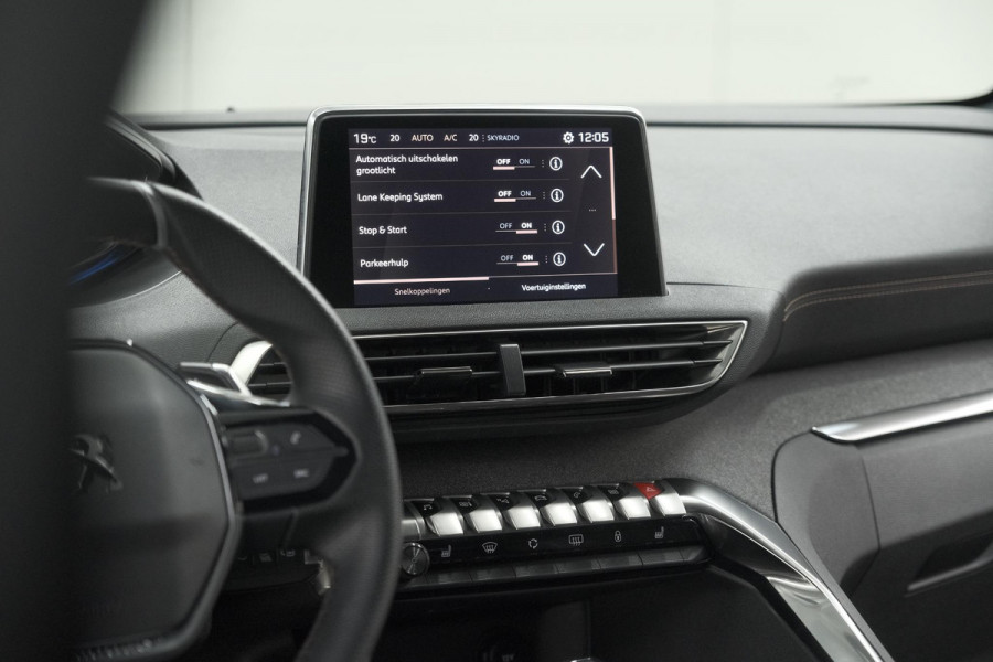 Peugeot 3008 PureTech 130 EAT8 GT Line | Trekhaak | Apple Carplay | Dodehoekdetectie | Apple Carplay