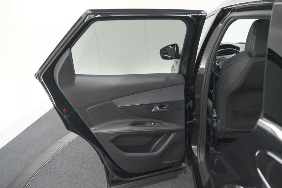 Peugeot 3008 PureTech 130 EAT8 GT Line | Trekhaak | Apple Carplay | Dodehoekdetectie | Apple Carplay