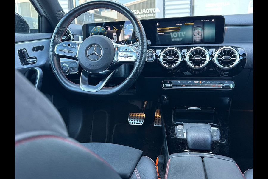 Mercedes-Benz A-Klasse 180 Business Solution AMG PANO | SFEER | CAMERA