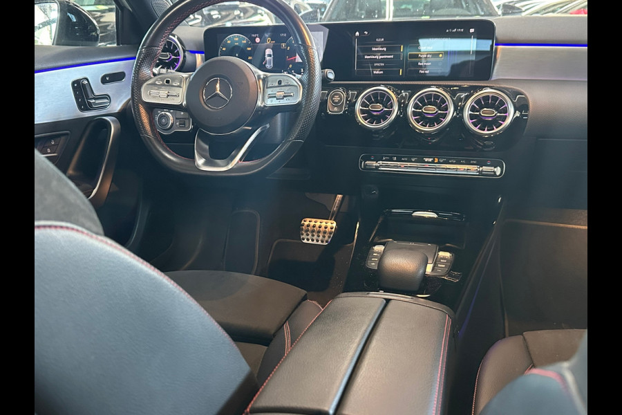 Mercedes-Benz A-Klasse 180 Business Solution AMG PANO | SFEER | CAMERA