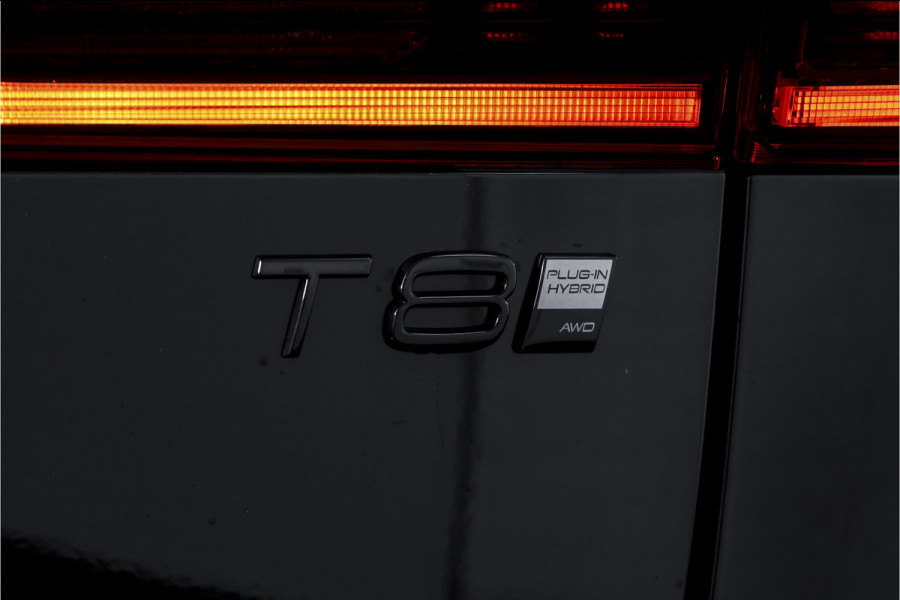 Volvo XC60 2.0 T8 Plug-in hybrid AWD Plus Black Edition | S/K Panodak | Elek. Trekhaak | 360 Camera | Head-Up | Harman/Kardon | Dig.Cockpit | Adapt.Cruise | Stoel-+Stuurverw. | NAV+App.Connect | Auto.Airco | LM 21" | 9971