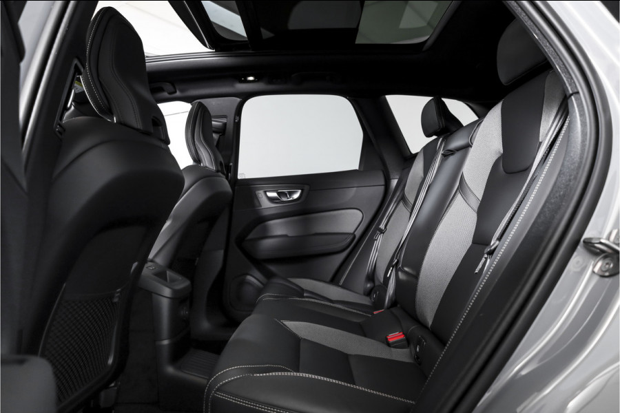 Volvo XC60 2.0 T8 Plug-in hybrid AWD Plus Black Edition | S/K Panodak | Harman/Kardon | Dig.Cockpit | Adapt.Cruise | Stoel-+Stuurverw. | Elek. stoelen | Camera | NAV+App.Connect | ECC | LM 21" | 6030