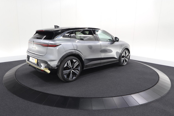 Renault Mégane E-Tech EV60 Optimum Charge Iconic | Adaptieve Cruise Control | Winterpakket | Dodehoekdetectie | Harman Kardon