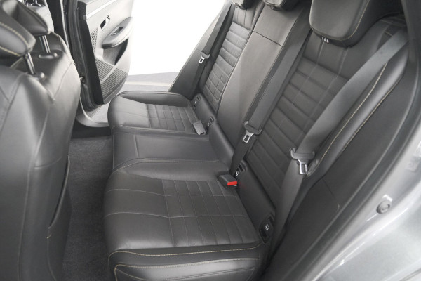 Renault Mégane E-Tech EV60 Optimum Charge Iconic | Adaptieve Cruise Control | Winterpakket | Dodehoekdetectie | Harman Kardon