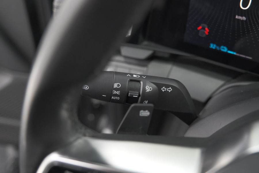 Renault Mégane E-Tech EV60 Optimum Charge Iconic | Adaptieve Cruise Control | Winterpakket | Dodehoekdetectie | Harman Kardon