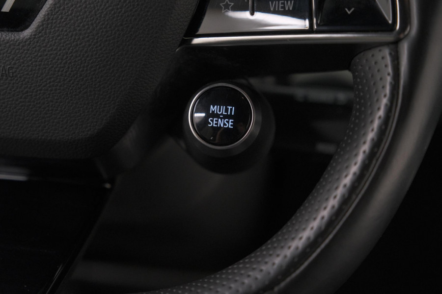 Renault Mégane E-Tech EV60 Optimum Charge Iconic | Adaptieve Cruise Control | Winterpakket | Dodehoekdetectie | Harman Kardon