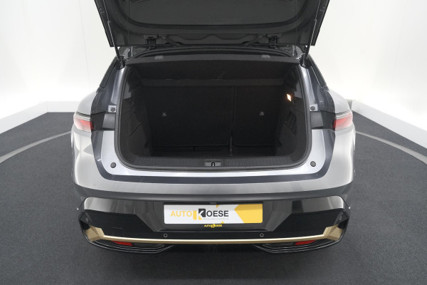 Renault Mégane E-Tech EV60 Optimum Charge Iconic | Adaptieve Cruise Control | Winterpakket | Dodehoekdetectie | Harman Kardon