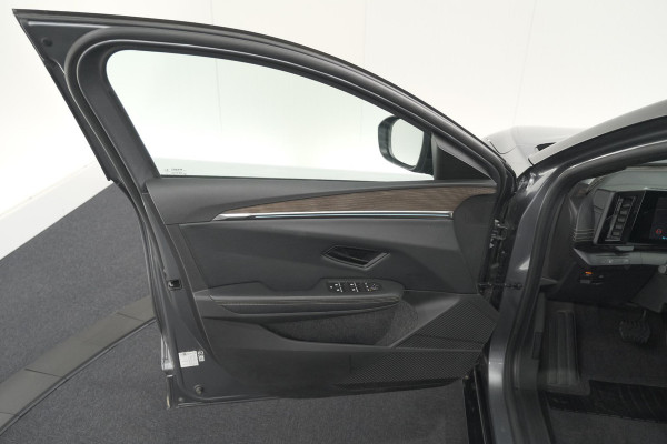 Renault Mégane E-Tech EV60 Optimum Charge Iconic | Adaptieve Cruise Control | Winterpakket | Dodehoekdetectie | Harman Kardon