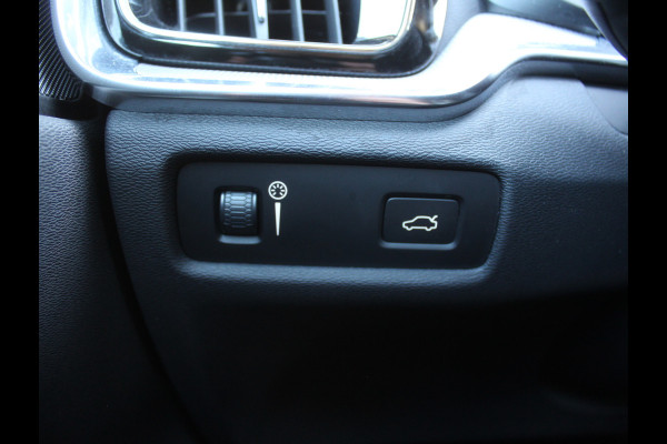 Volvo V60 2.0 T4 Inscription CARPLAY | CRUISE | CAMERA | ELECSTOEL | POLESTAR ENGINEERD | LMV19 | LEDER | STOELVERW | CLIMATE | LED