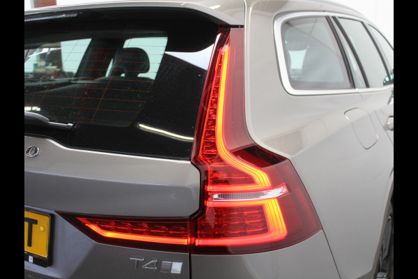 Volvo V60 2.0 T4 Inscription CARPLAY | CRUISE | CAMERA | ELECSTOEL | POLESTAR ENGINEERD | LMV19 | LEDER | STOELVERW | CLIMATE | LED