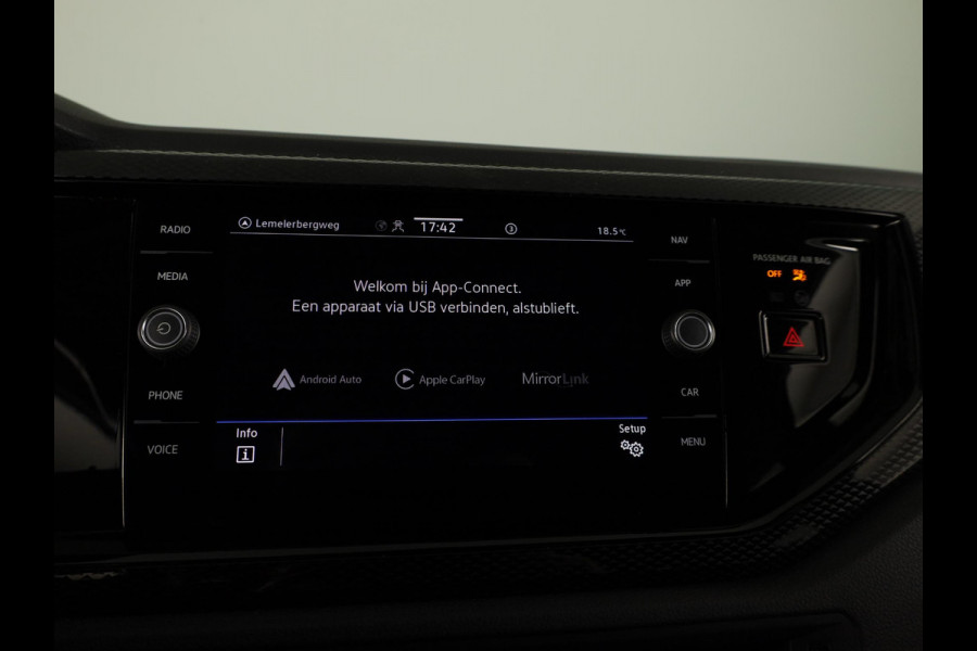 Volkswagen Polo 1.0 TSI Life 95 pk Automaat (DSG) | Navigatie | Parkeersensoren | Stoelverwarming | LED koplampen | Apple Carplay/Android Auto |