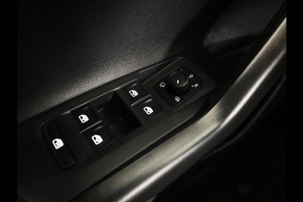Volkswagen Polo 1.0 TSI Life 95 pk Automaat (DSG) | Navigatie | Parkeersensoren | Stoelverwarming | LED koplampen | Apple Carplay/Android Auto |