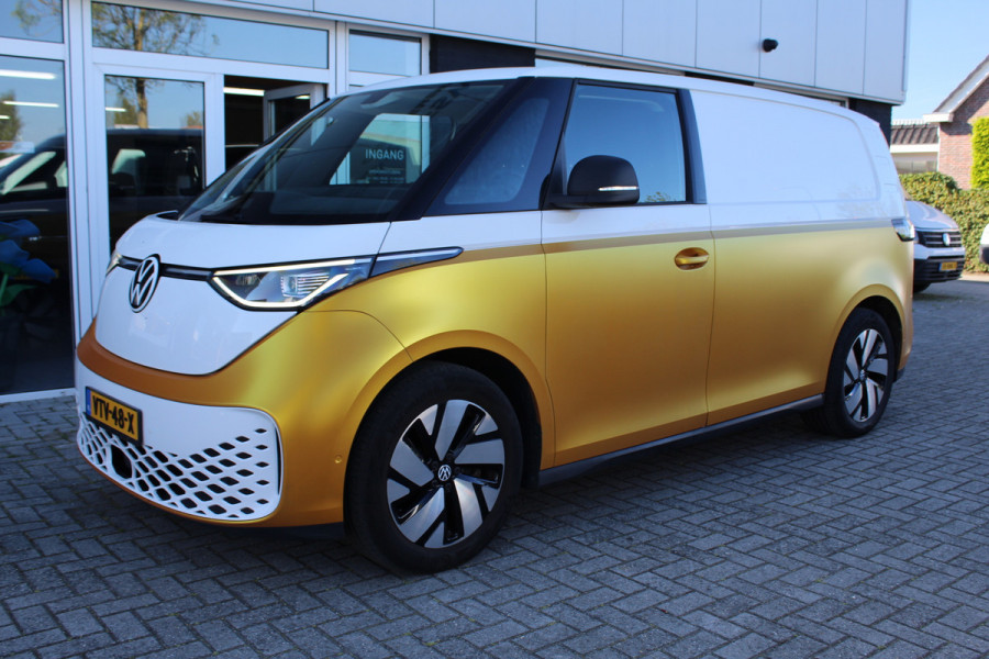 Volkswagen ID. Buzz Cargo 150KW -- 77 kWh acccu WLTP 418KM ✓ SoH 99,4% ✓ 3-zits ✓ navigatie ✓ lm velgen