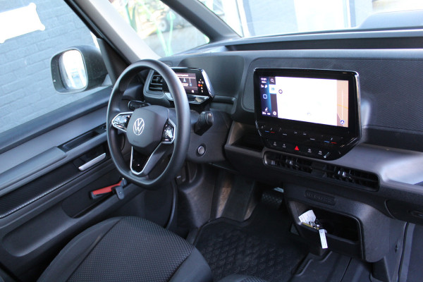 Volkswagen ID. Buzz Cargo 150KW -- 77 kWh acccu WLTP 418KM ✓ SoH 99,4% ✓ 3-zits ✓ navigatie ✓ lm velgen