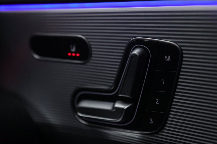 Mercedes-Benz A-Klasse 220 Launch Edition NAP Pano/Carplay/Mem/Sfeer/Acc/360Cam/Vol