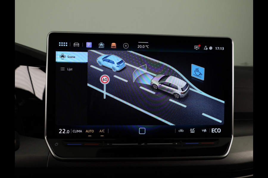 Volkswagen Golf 1.5 eHybrid Life Edition 204 pk Automaat (DSG) | Verlengde garantie | Navigatie via App | Panoramadak | Parkeersensoren (Park assist) | Achteruitrijcamera |