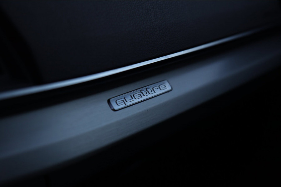 Audi Q5 50 TFSI e quattro S Line / PANODAK / B&O / CAMERA / KEYLESS